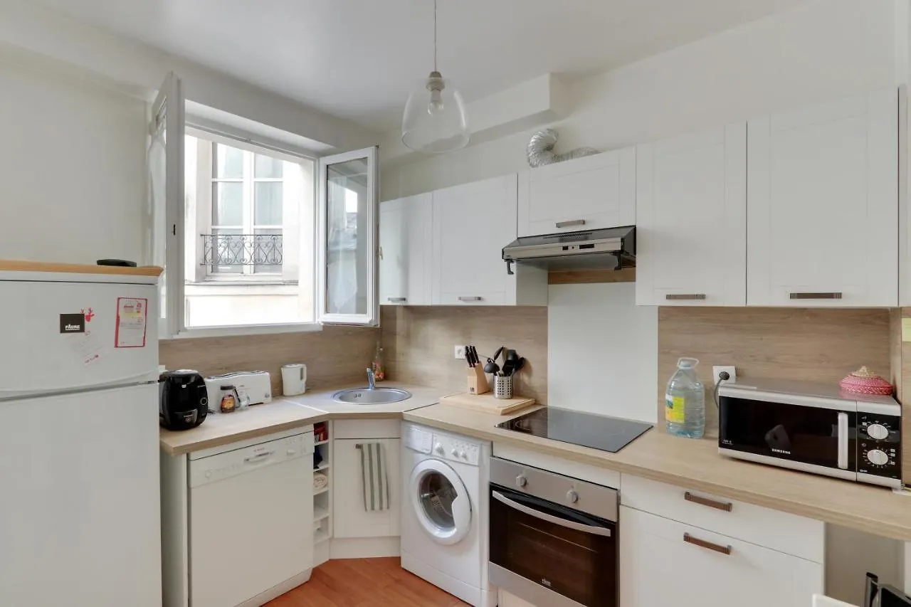 The Best Deal In The Marais - 1bedroom Apt - 45m2