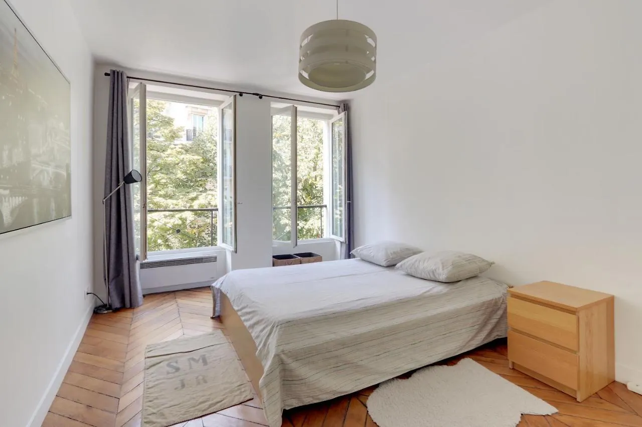 Apartment The Best Deal In The Marais - 1bedroom Apt - 45m2 *
