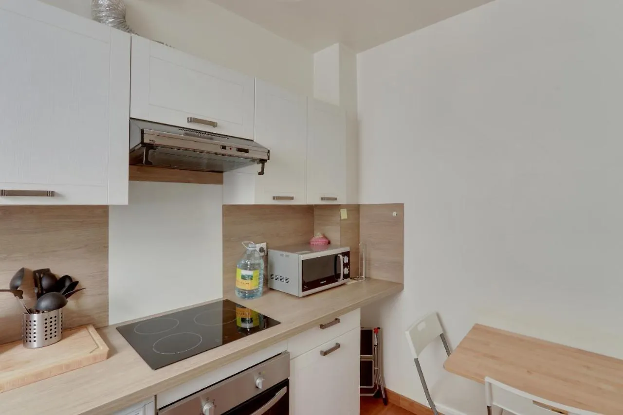 The Best Deal In The Marais - 1bedroom Apt - 45m2 *