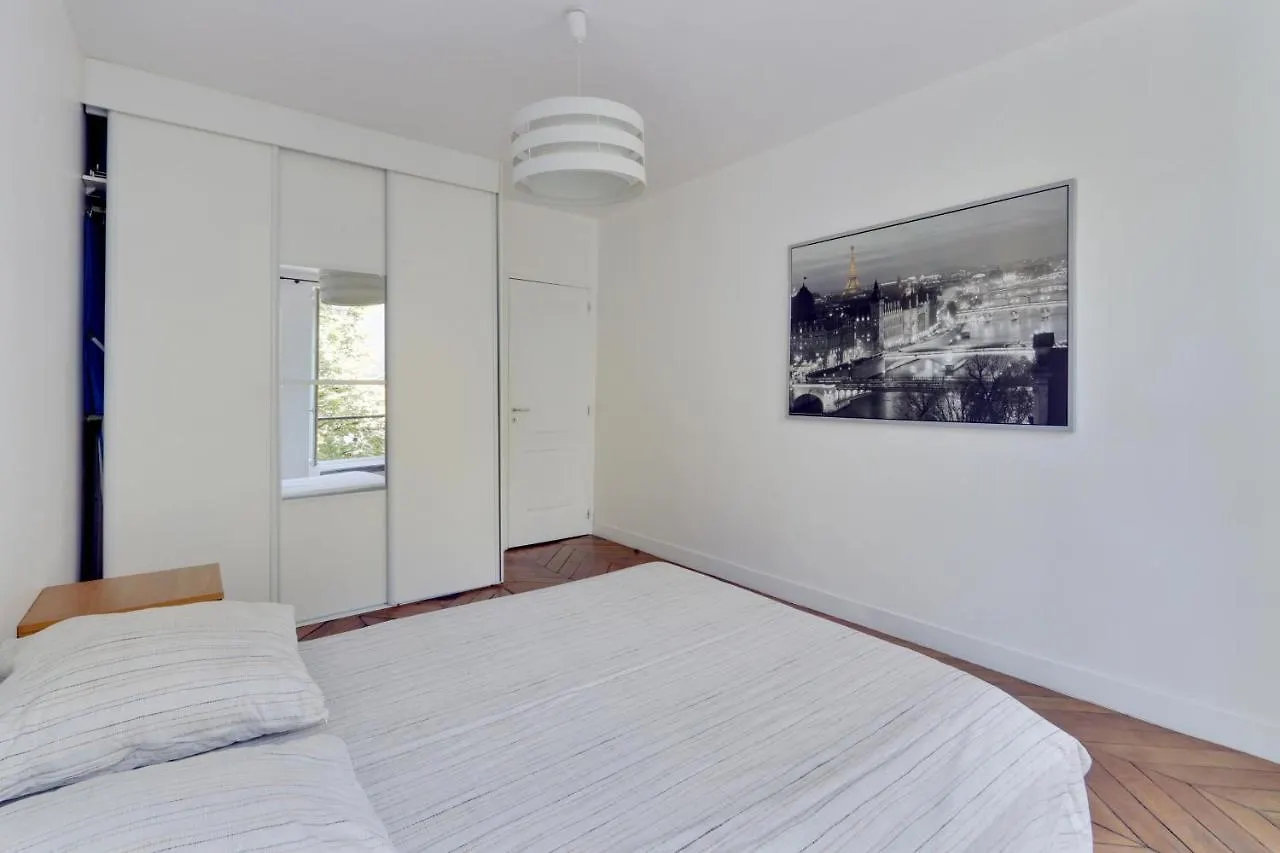 The Best Deal In The Marais - 1bedroom Apt - 45m2 Apartamento